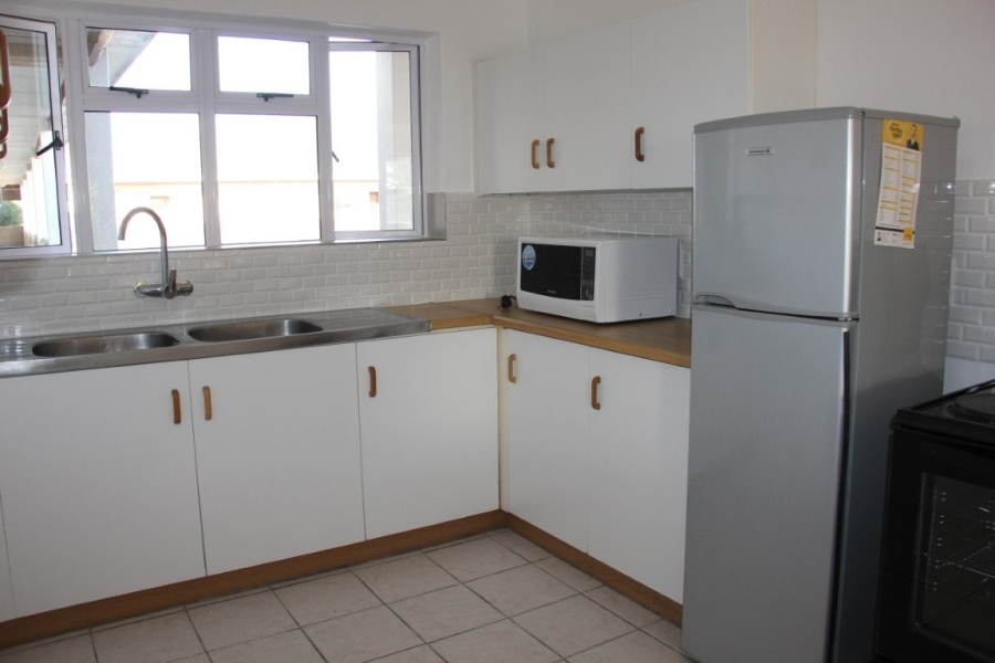 To Let 2 Bedroom Property for Rent in Martinville Western Cape